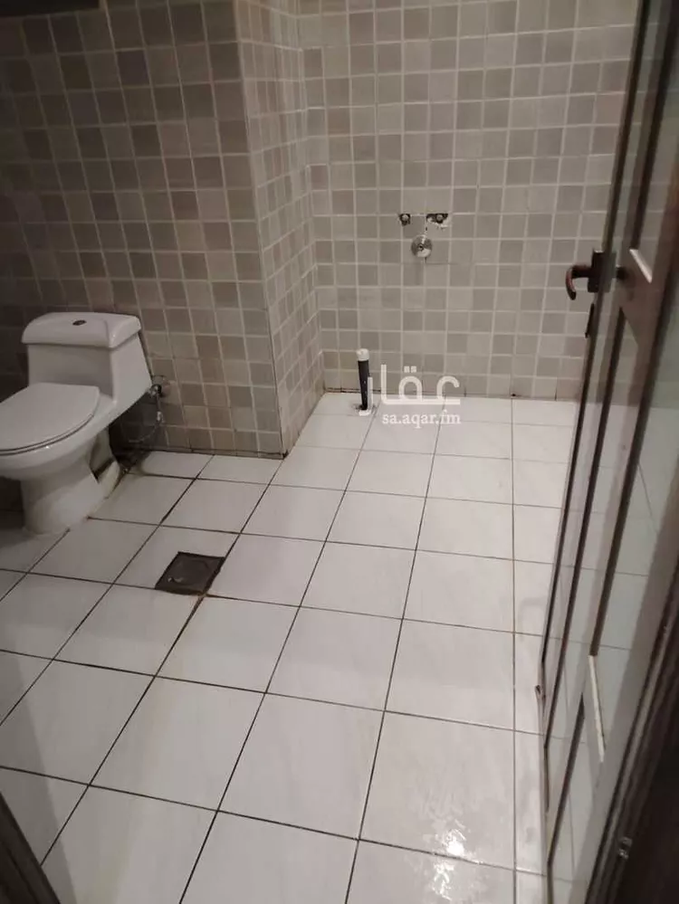 مكتب تجاري للإيجار في شارع ابي بكر الصديق, حي العارض, مدينة الرياض, منطقة الرياض صورة 5