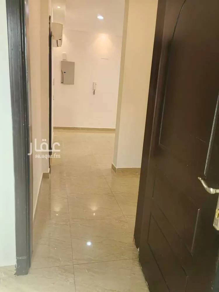 شقة للإيجار في شارع الفرزدق, حي الضباط, مدينة الرياض, منطقة الرياض صورة 2