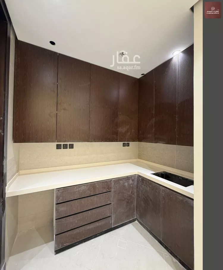 Commercial Office for Rent in Al Khobar Al Aqrabiyah 7