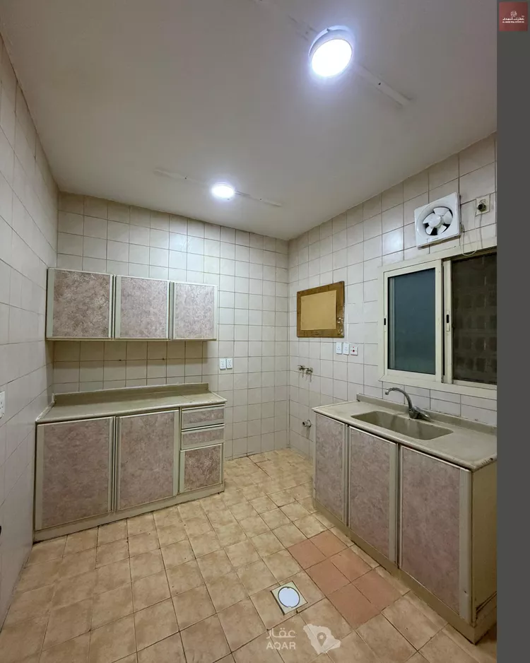 شقة للإيجار في شارع ابها, حي الثقبة, مدينة الخبر, المنطقة الشرقية 5