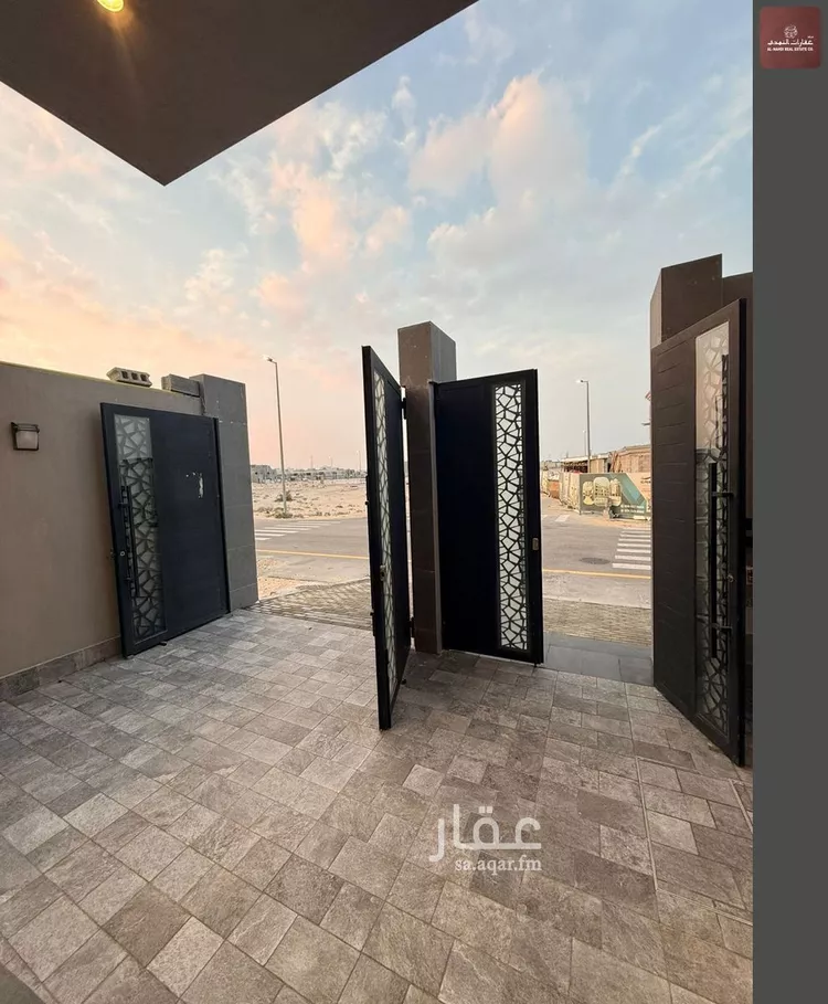 فيلا للبيع في شارع 143 السيف, حي السيف, مدينة الدمام, المنطقة الشرقية صورة 2