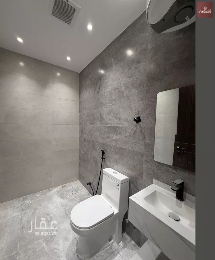 مكتب تجاري للإيجار في شارع الامير حمود بن عبدالعزيز, حي العقربية, مدينة الخبر, المنطقة الشرقية 8