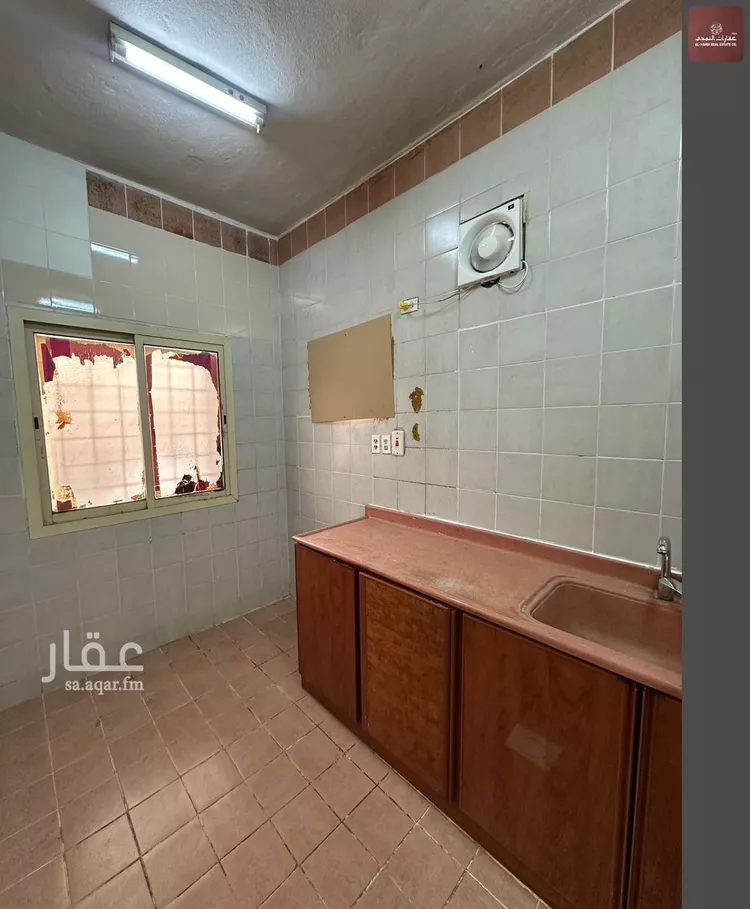 شقة للإيجار في شارع صفوى, حي الخبر الجنوبية, مدينة الخبر, المنطقة الشرقية صورة 4