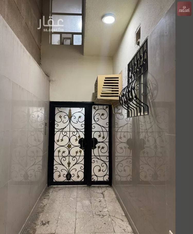 عمارة للبيع في شارع الامير متعب بن عبدالعزيز, حي مدينة العمال, مدينة الخبر, المنطقة الشرقية صورة 2