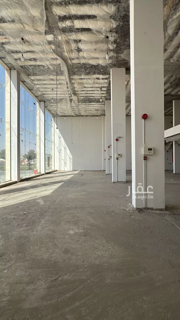 عمارة للإيجار في شارع الامام عبدالله بن سعود بن عبدالعزيز, حي القادسية, مدينة الرياض, منطقة الرياض صورة 2