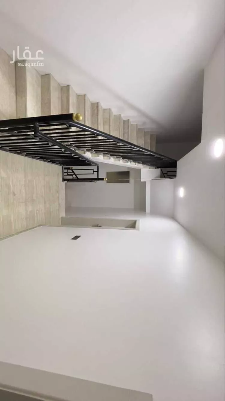 عمارة للبيع في شارع الحادي والاربعون, حي المدينة, مدينة بقيق, المنطقة الشرقية صورة 5