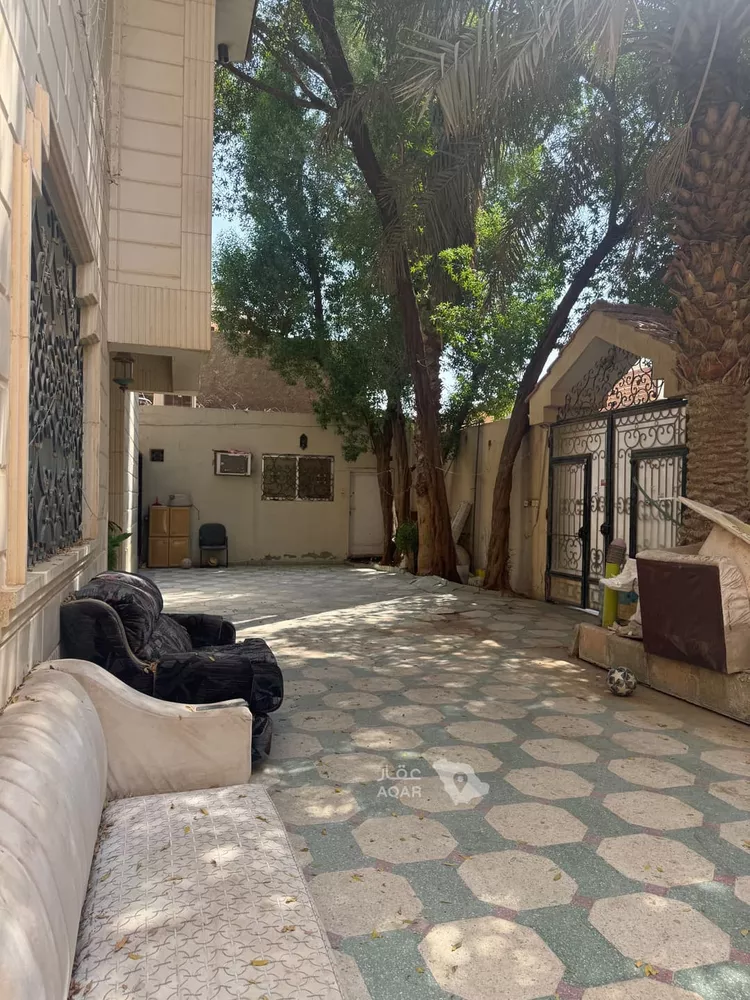 فيلا للبيع في شارع الصليبيخات, حي المربع, مدينة الرياض, منطقة الرياض 10
