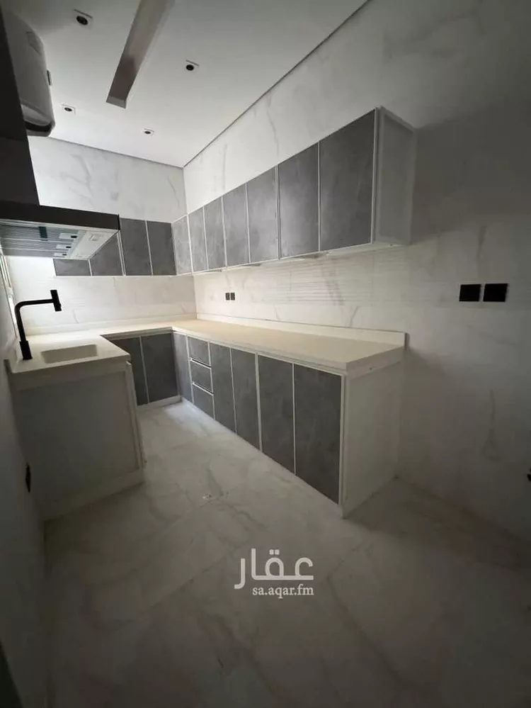 عمارة للإيجار في شارع الأمير خالد بن بندر بن عبدالعزيز, حي العارض, مدينة الرياض, منطقة الرياض