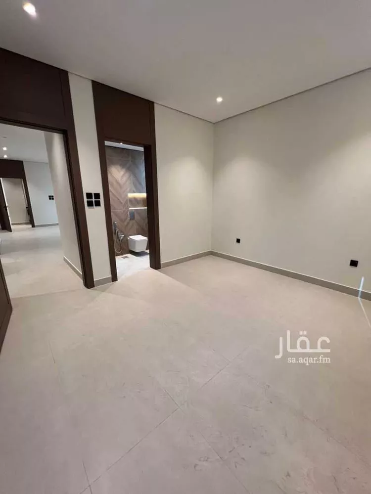 Floor for Sale in Riyadh Al Maizilah 12