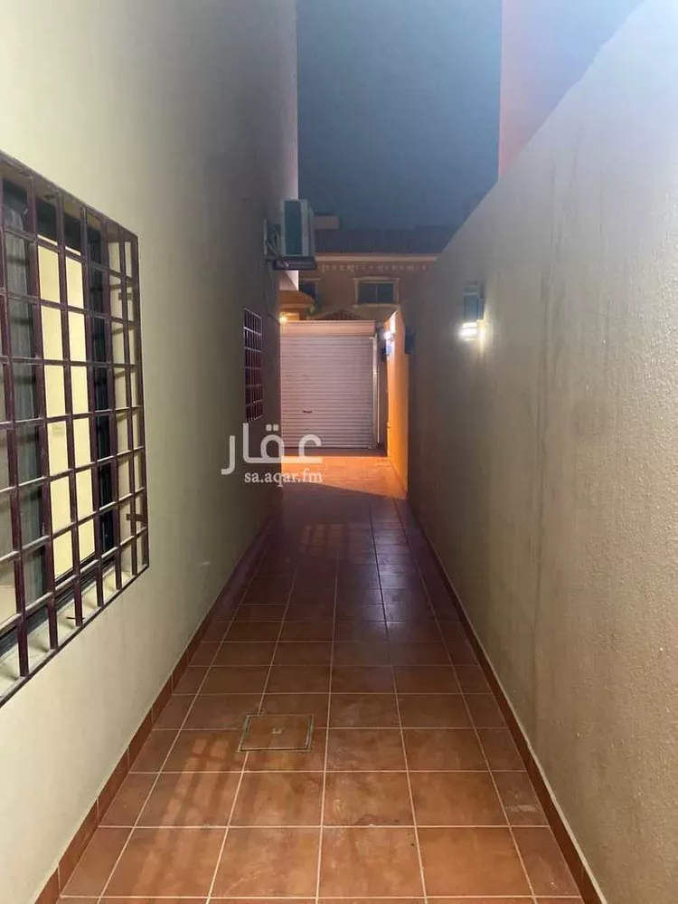 فيلا للإيجار في شارع الضاحية, حي الفلاح, مدينة الرياض, منطقة الرياض صورة 5