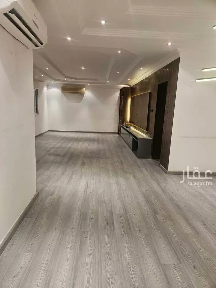 فيلا للإيجار في شارع يوسف بن ابي اسحاق, حي المحمدية, مدينة الرياض, منطقة الرياض