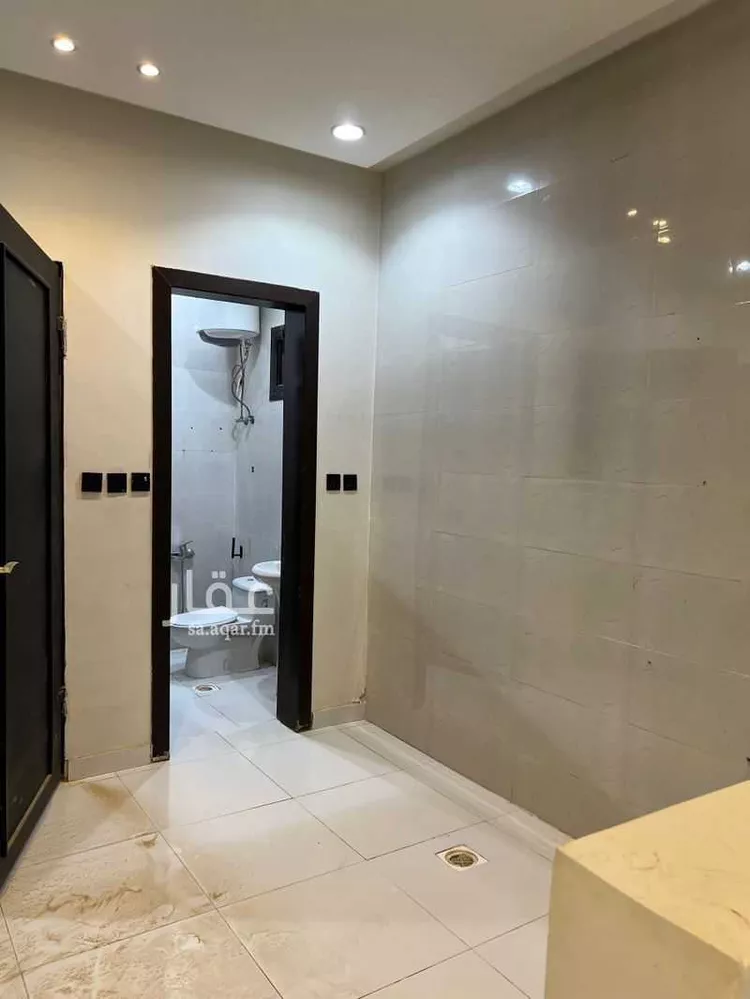 شقة للإيجار في شارع أبي الفتح بن العلامة العجيمي ، حي الشرق ، الرياض ، منطقة الرياض صورة 2