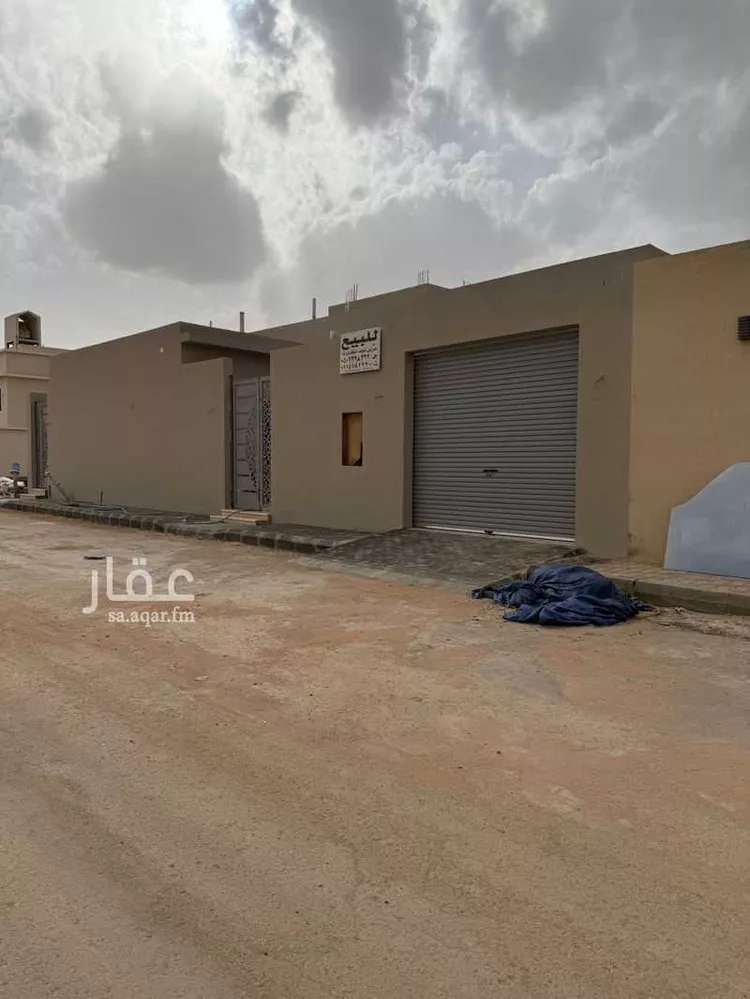 فيلا للبيع في شارع مخطط الاراضي البيضاء 47, حي مخطط الاراض البيضاء1, مدينة ثادق, منطقة الرياض