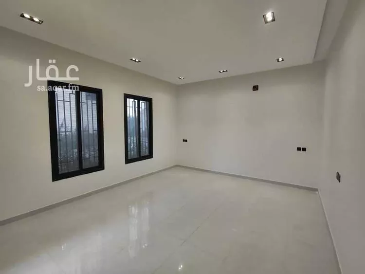 فيلا للإيجار في شارع النباجي, حي المهدية, مدينة الرياض, منطقة الرياض صورة 2