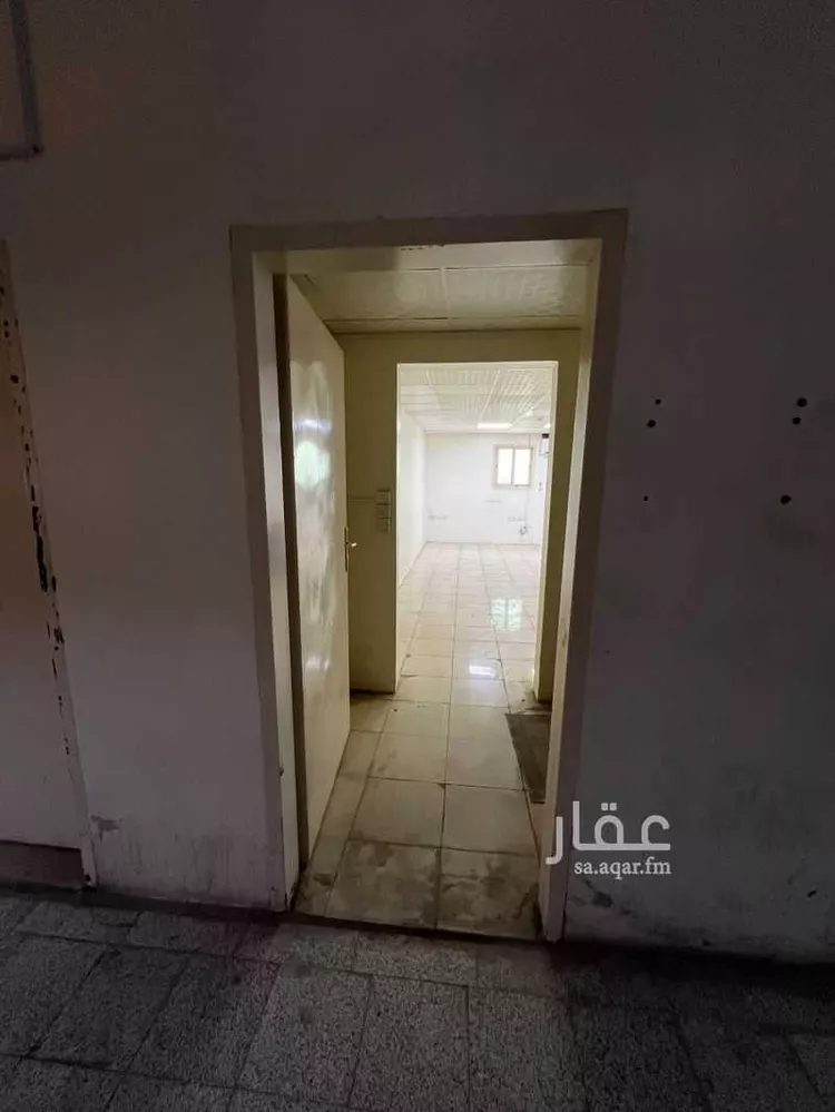 مكتب تجاري للإيجار في شارع أحمد الكاتب, حي السلي, مدينة الرياض, منطقة الرياض