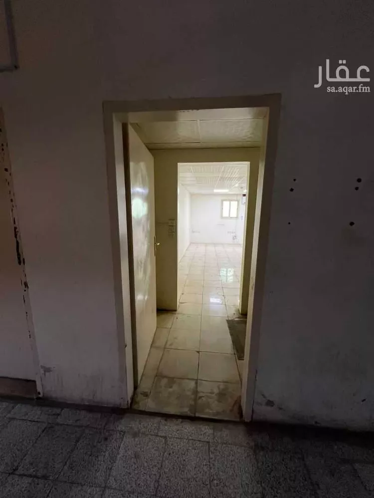 مكتب تجاري للإيجار في شارع احمد الكاتب, حي السلي, مدينة الرياض, منطقة الرياض صورة 2