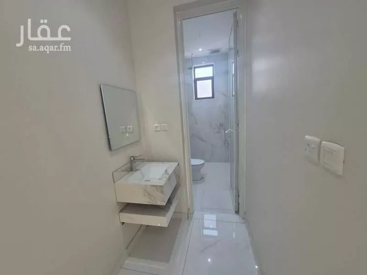 شقة للبيع في شارع الانوار, حي البحيرة, مدينة الخبر, المنطقة الشرقية صورة 2