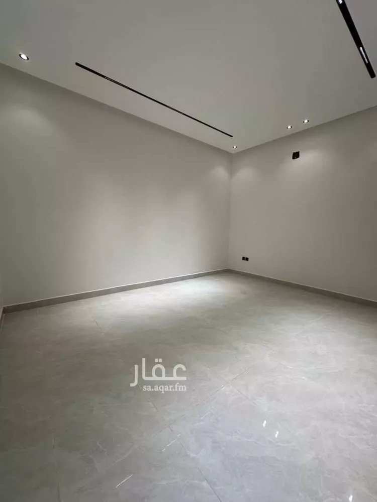 Floor for Sale in Riyadh Ar Rimal 7
