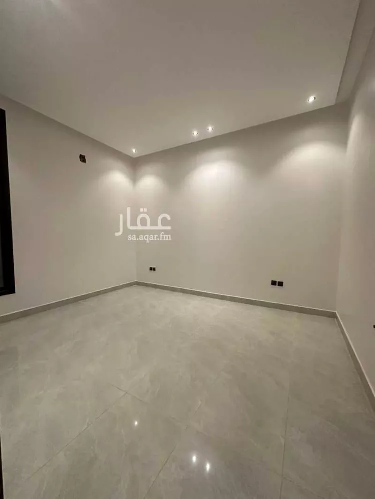 Floor for Sale in Riyadh Ar Rimal 8