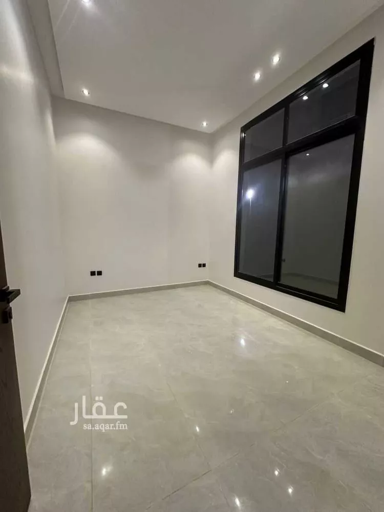 Floor for Sale in Riyadh Ar Rimal 11