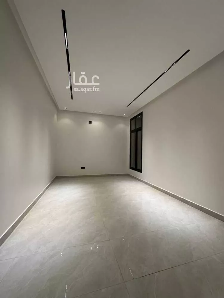 Floor for Sale in Riyadh Ar Rimal 9