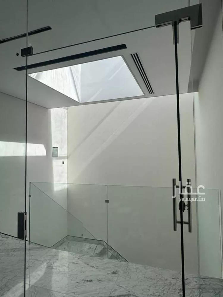 Building for Rent in Riyadh Al Arid صورة 2