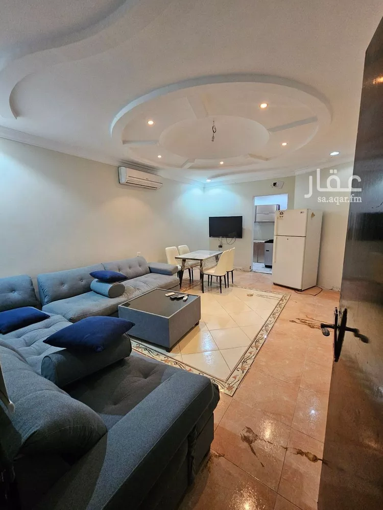 شقة للإيجار في شارع عثمان الشمري, حي إشبيلية, مدينة الرياض, منطقة الرياض