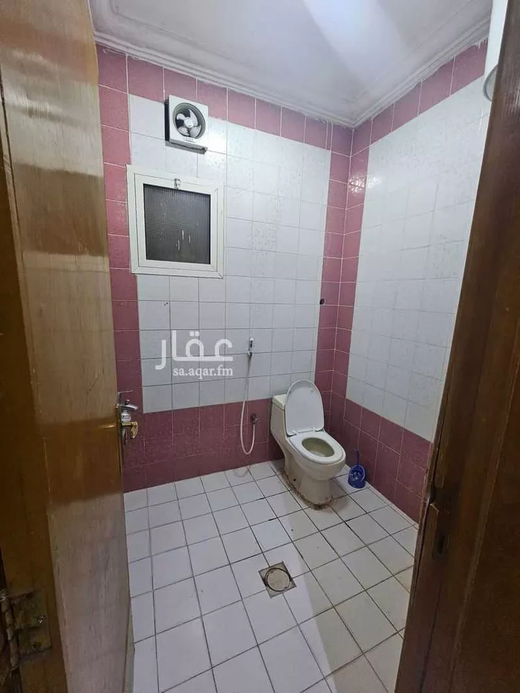 شقة للإيجار في شارع الصحابة, حي إشبيلية, مدينة الرياض, منطقة الرياض صورة 4
