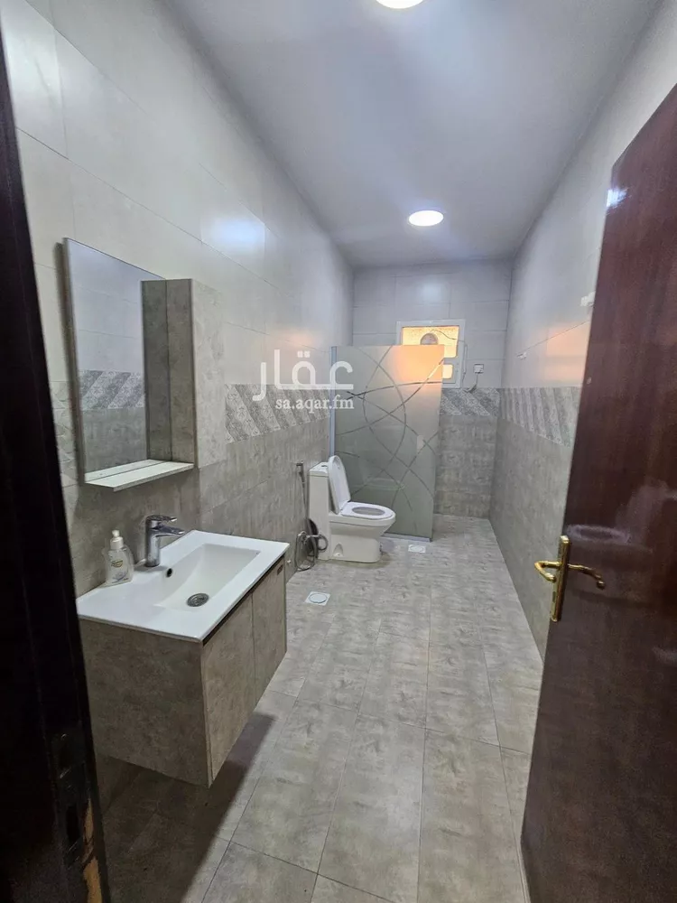 فيلا للإيجار في شارع شهيد الدين ثم الوطن نايف لفا ماطر المط, حي الشهداء, مدينة الرياض, منطقة الرياض صورة 3