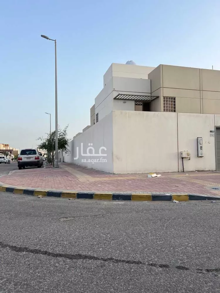 فيلا للبيع في شارع المزحامية ، حي الشرق ، الدمام ، الدمام صورة 2