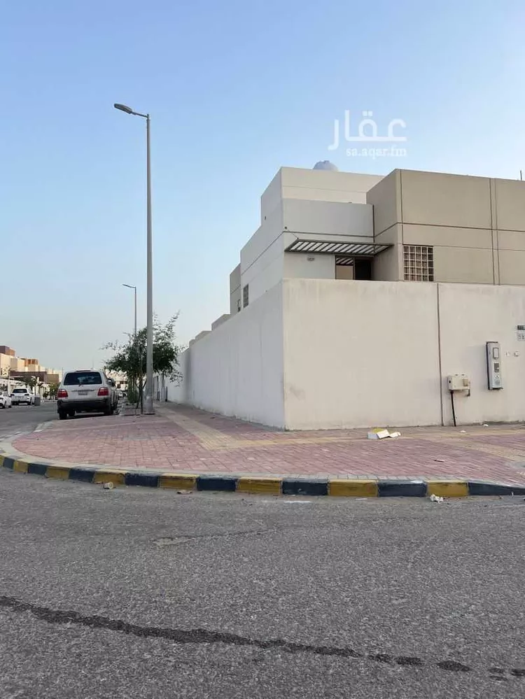 فيلا للبيع في شارع المزحامية ، حي الشرق ، الدمام ، الدمام