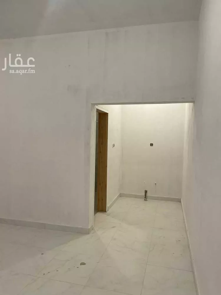 مستودع للإيجار في شارع عائذ بن عمرو ، حي درة المنسك ، الشرف ، منطقة عسير صورة 5