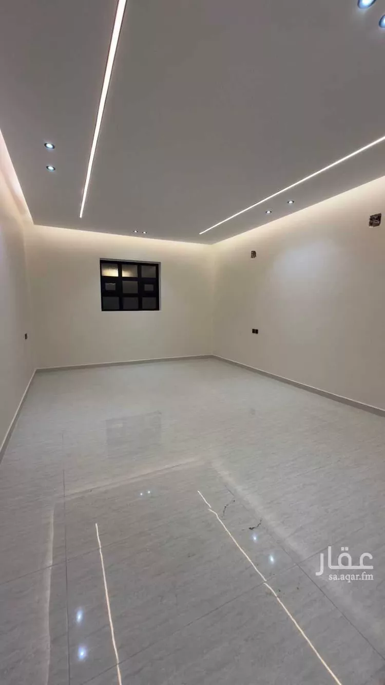 فيلا للبيع في شارع عبدالله بن صدقة, حي المهدية, مدينة الرياض, منطقة الرياض صورة 2
