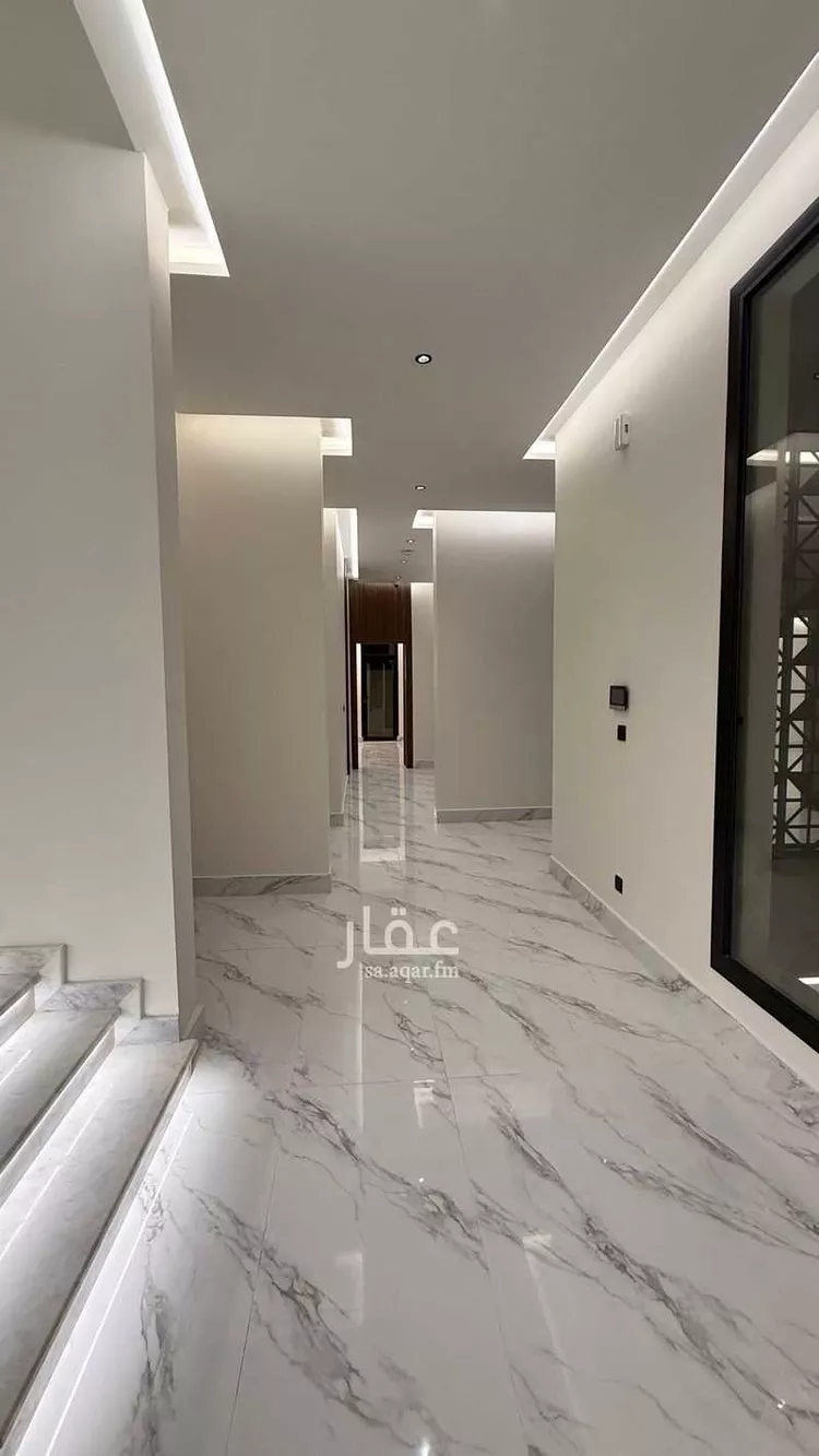 فيلا للبيع في شارع عبدالعزيز بن أبي محذورة, حي المهدية, مدينة الرياض, منطقة الرياض 11