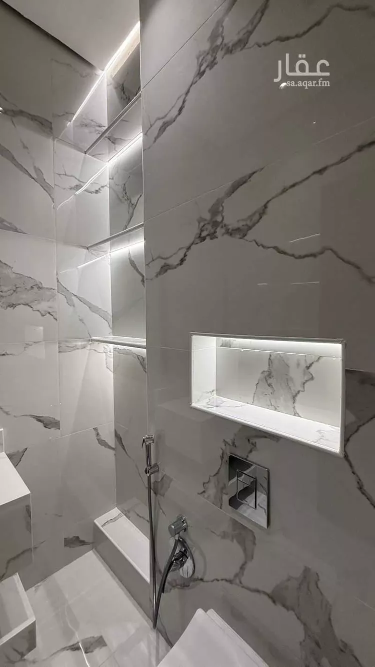 فيلا للبيع في شارع عبدالعزيز بن أبي محذورة, حي المهدية, مدينة الرياض, منطقة الرياض صورة 4