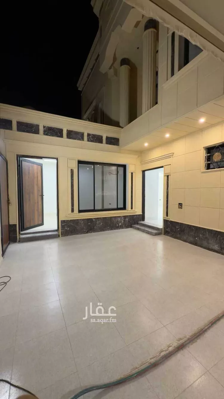 فيلا للبيع في شارع الفريق, حي ظهرة لبن, مدينة الرياض, منطقة الرياض صورة 2