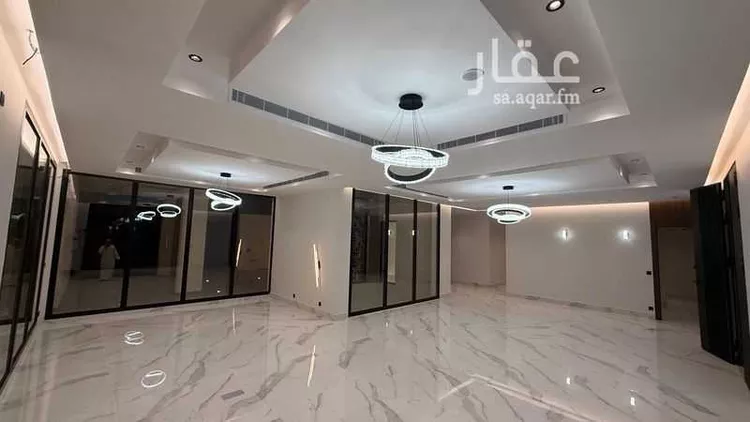 فيلا للبيع في شارع عبدالعزيز بن أبي محذورة, حي المهدية, مدينة الرياض, منطقة الرياض صورة 5