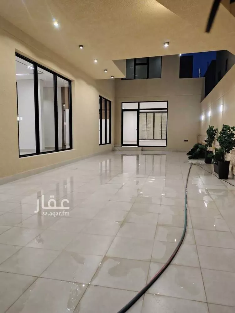 فيلا للبيع في شارع اسماعيل بن صبيح, حي المهدية, مدينة الرياض, منطقة الرياض