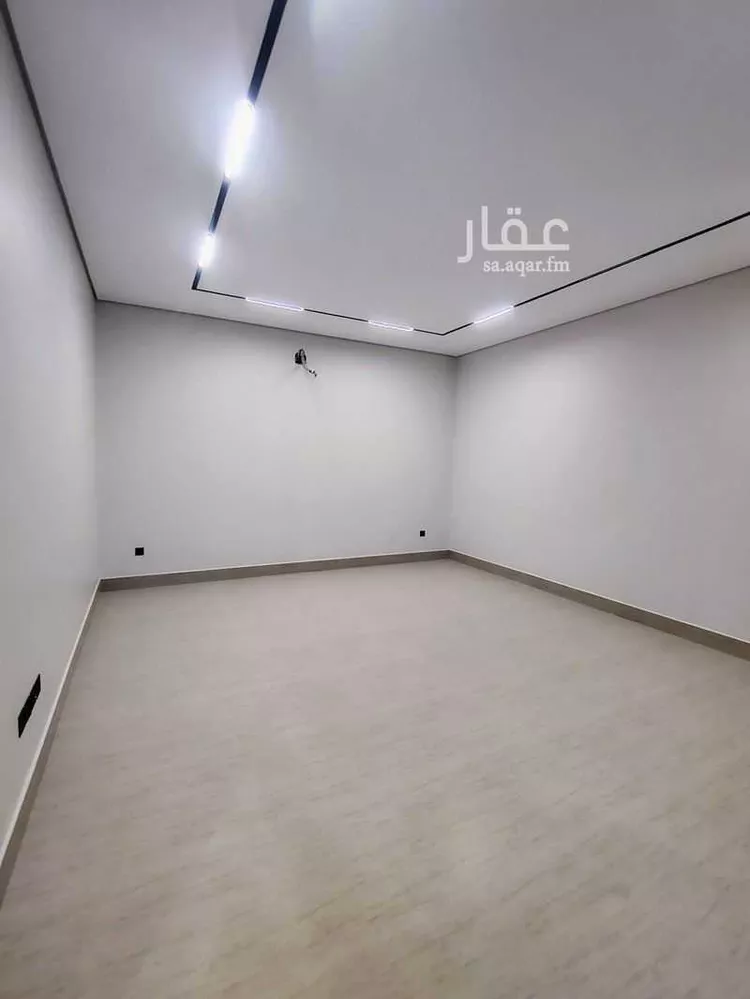 فيلا للبيع في شارع اسماعيل بن صبيح, حي المهدية, مدينة الرياض, منطقة الرياض صورة 2