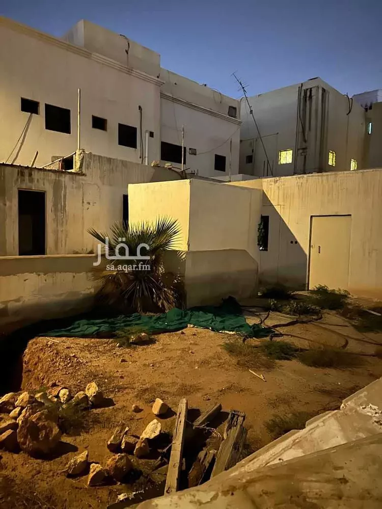 فيلا للبيع في شارع أبي الفتح السعدي, حي الملك فيصل, مدينة الرياض, منطقة الرياض