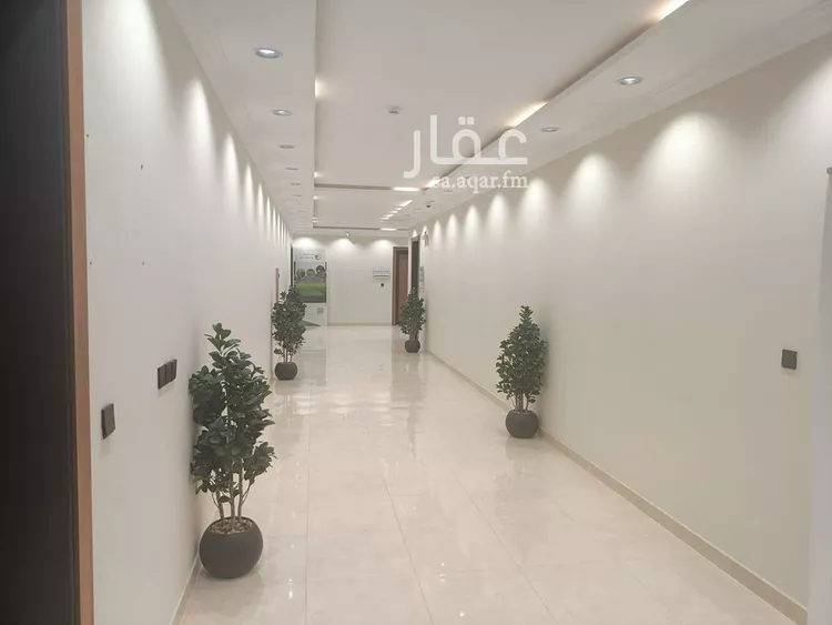 مكتب تجاري للإيجار في شارع ابي بكر الصديق الفرعي, حي الوادي, مدينة الرياض, منطقة الرياض