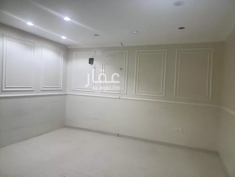 مكتب تجاري للإيجار في شارع ابي بكر الصديق الفرعي, حي الوادي, مدينة الرياض, منطقة الرياض صورة 3