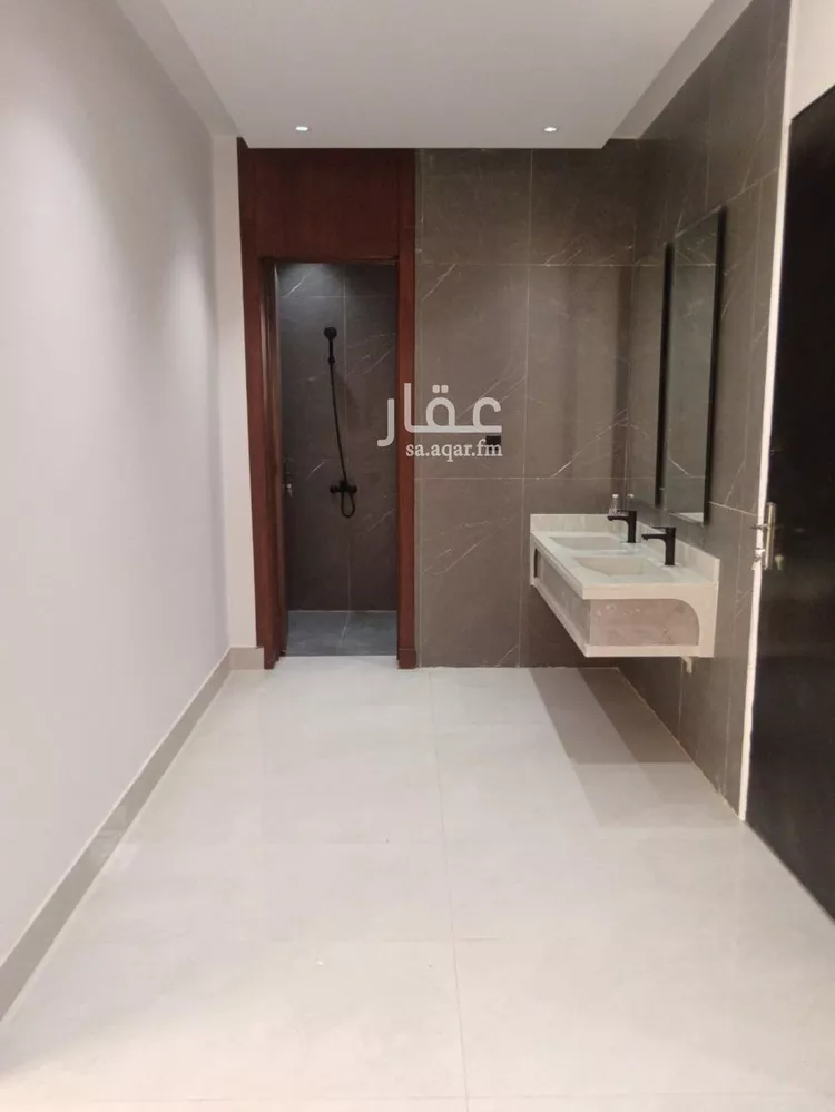 Floor for Sale in Riyadh Tuwaiq صورة 3
