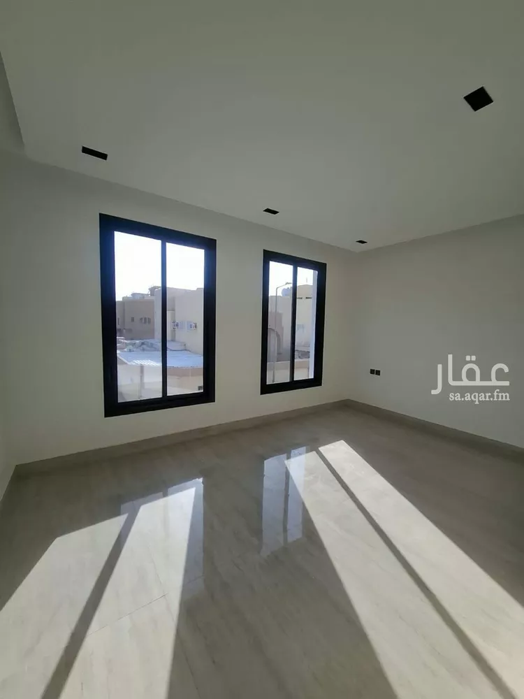 دور للبيع في شارع رزيقة, حي السويدي الغربي, مدينة الرياض, منطقة الرياض 7