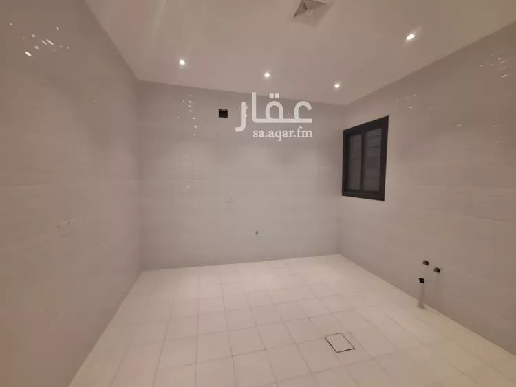 Floor for Sale in Riyadh Okaz صورة 5