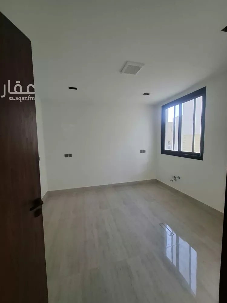 دور للبيع في شارع رزيقة, حي السويدي الغربي, مدينة الرياض, منطقة الرياض 8