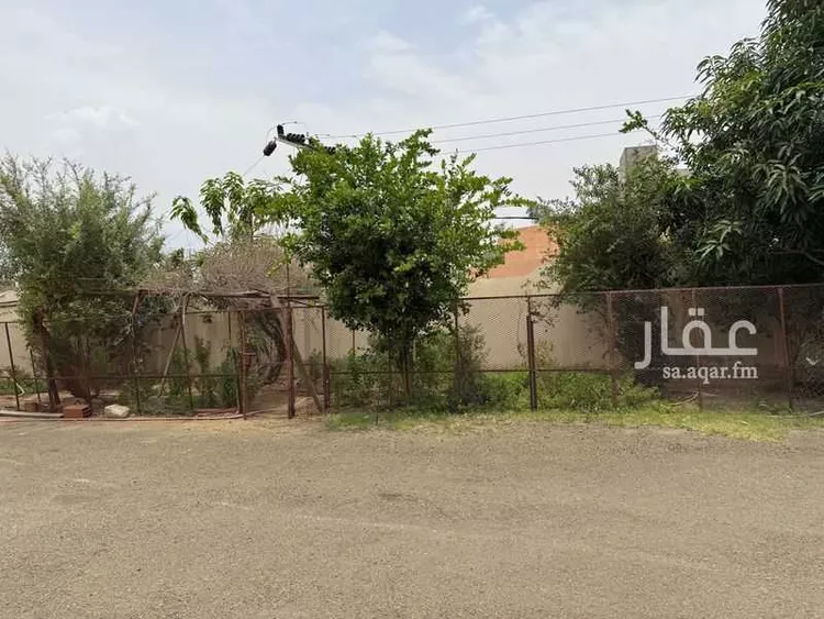 Building for Sale in Al Bahah City Center صورة 2
