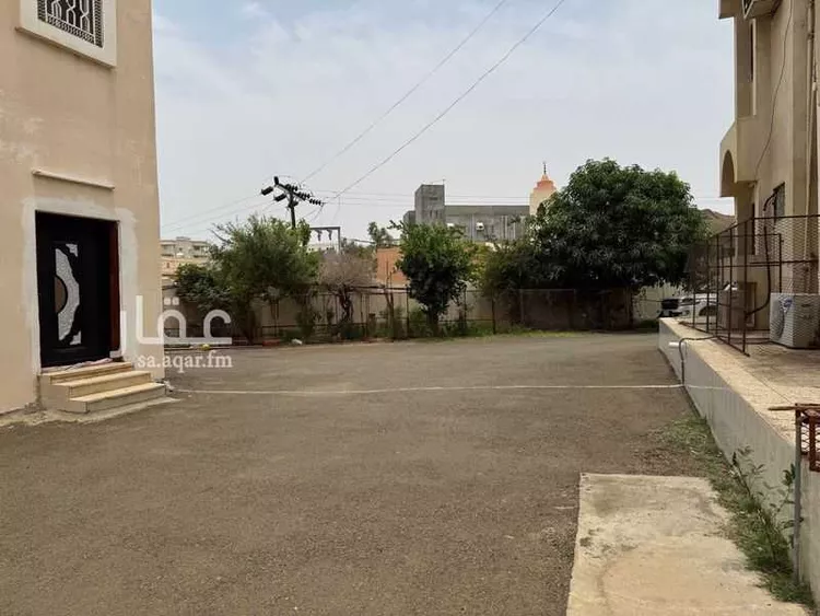 Building for Sale in Al Bahah City Center صورة 4