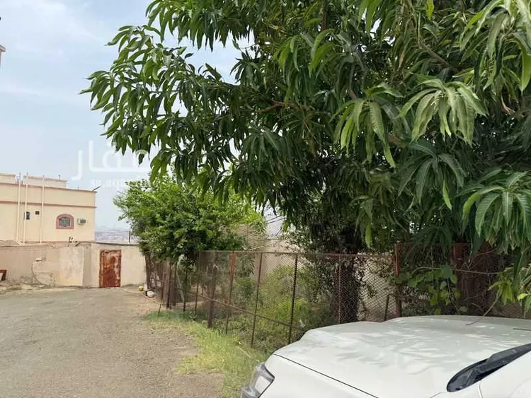 Building for Sale in Al Bahah City Center صورة 3