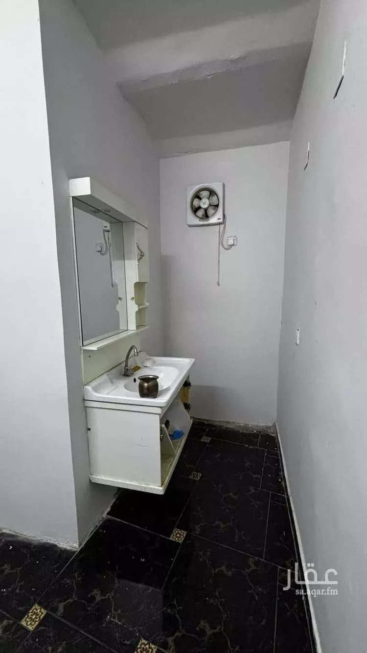 غرفة للإيجار في شارع 125 العمرة 1 ، حي العمرة الجديدة ، مكة ، منطقة مكة المكرمة